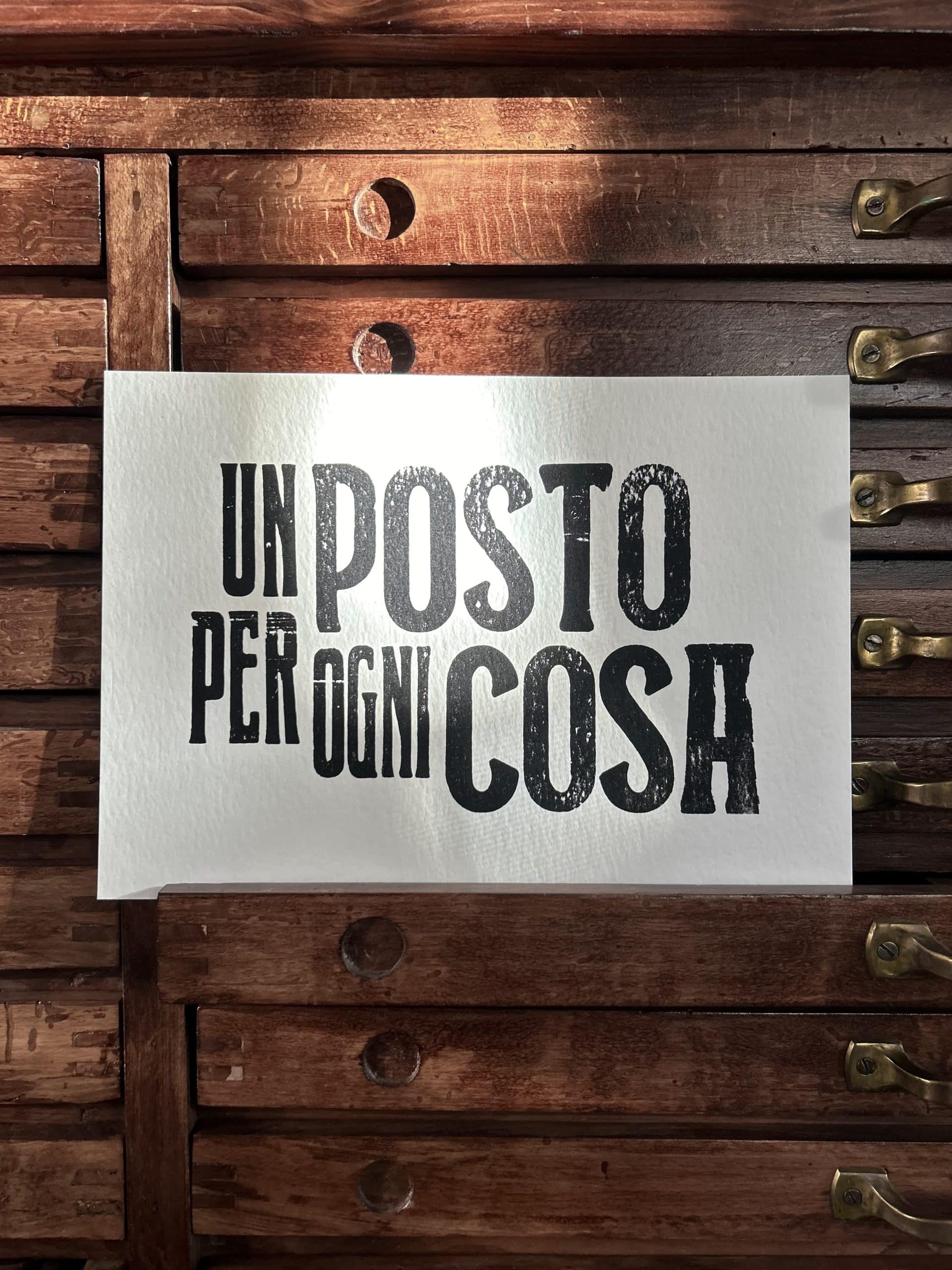 ogni cosa al suo posto un posto per ogni cosa poster regalo letterpress